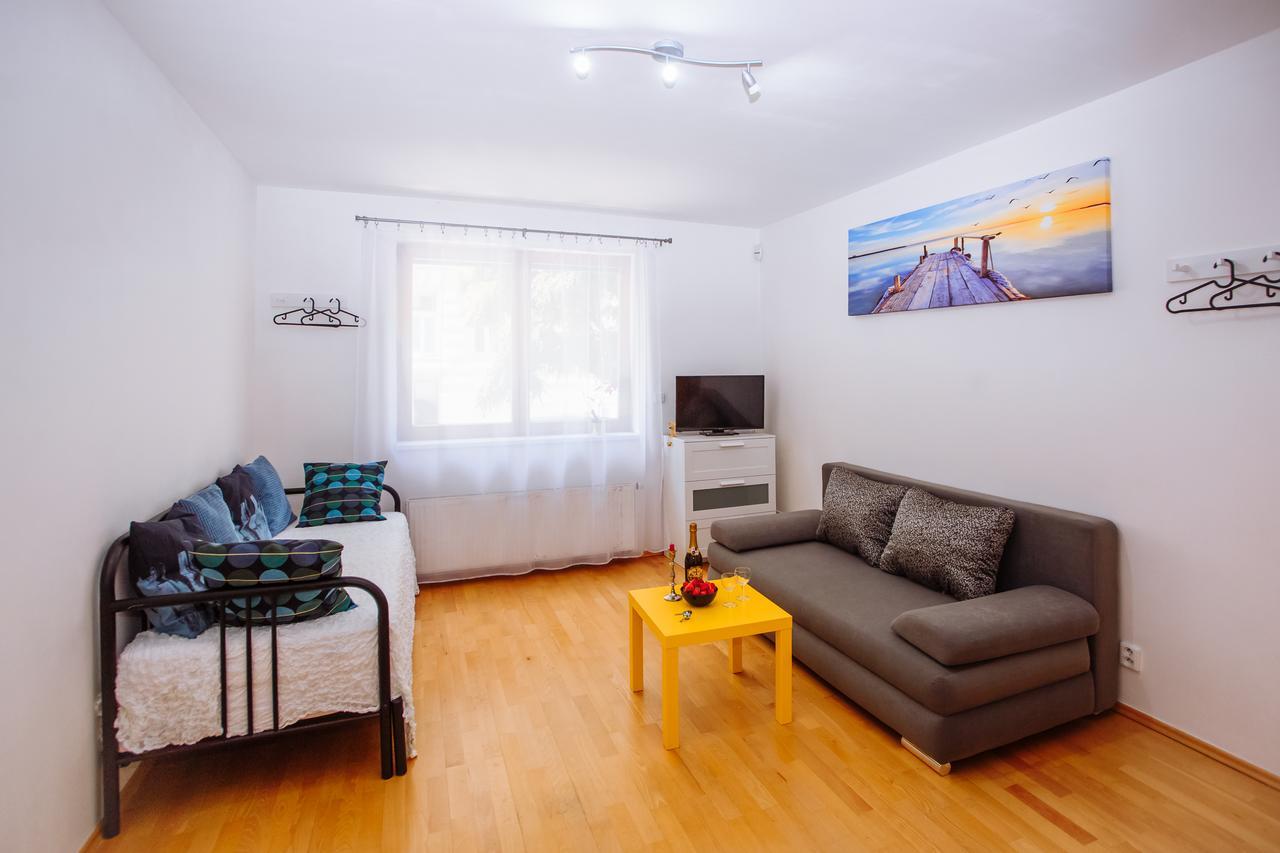 Beautiful Apartment In Central Residence Прага Екстериор снимка