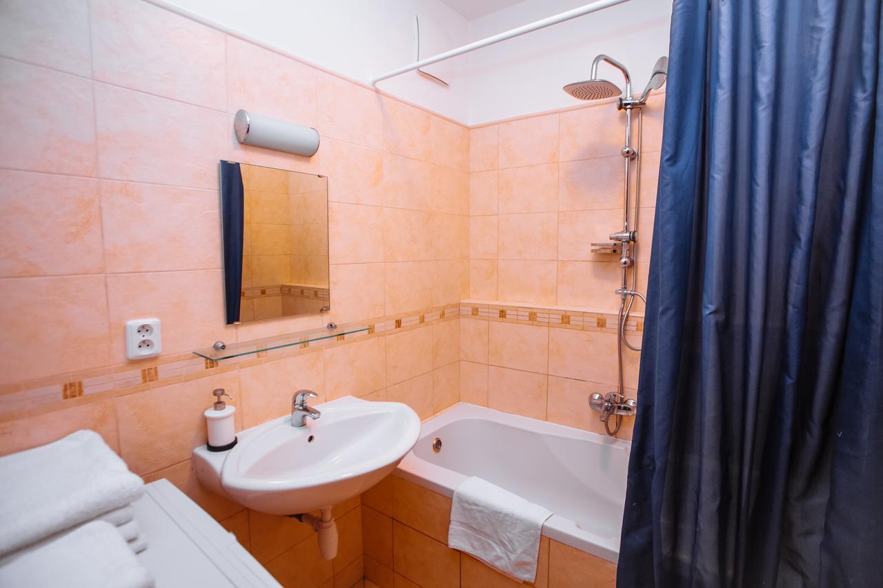 Beautiful Apartment In Central Residence Прага Екстериор снимка