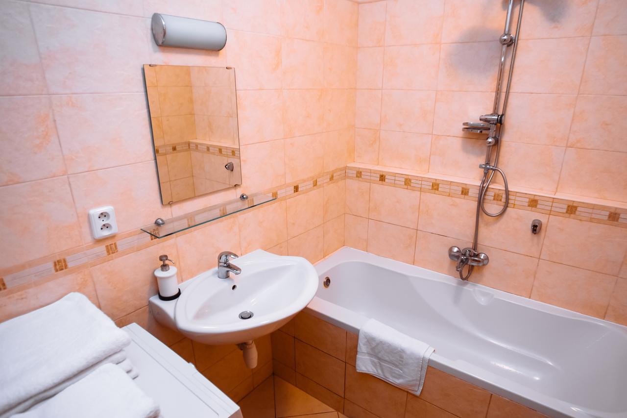 Beautiful Apartment In Central Residence Прага Екстериор снимка